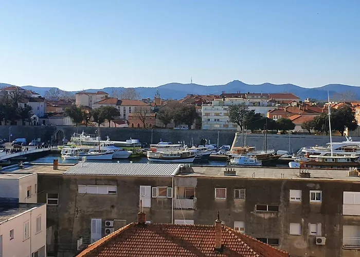 New! Gambinno Apartment, Centre * Задар